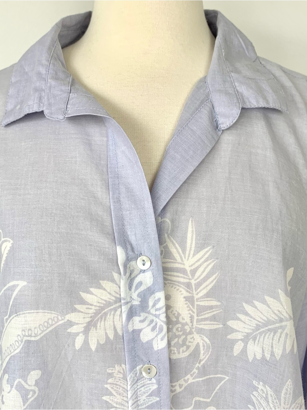 Calypso St. Barth Lavender Embroidered Cotton Button-Down Blouse Size Large NWT - Picture 2 of 6